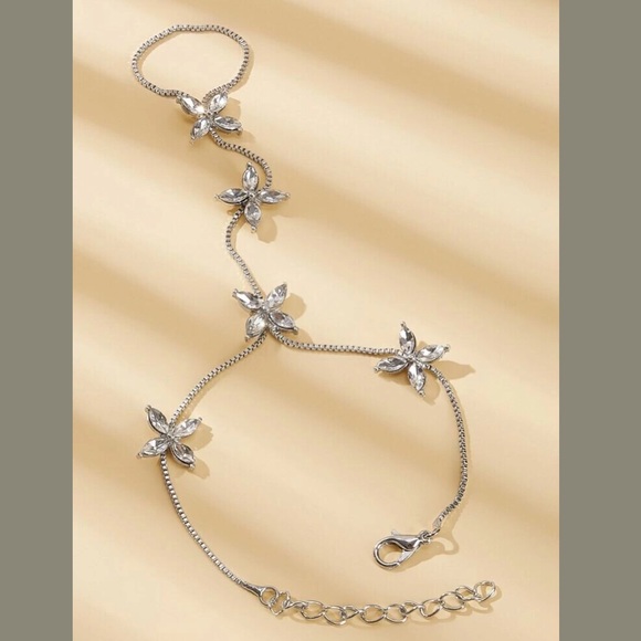 Crystal Flower Hand Bracelet - Picture 2 of 6